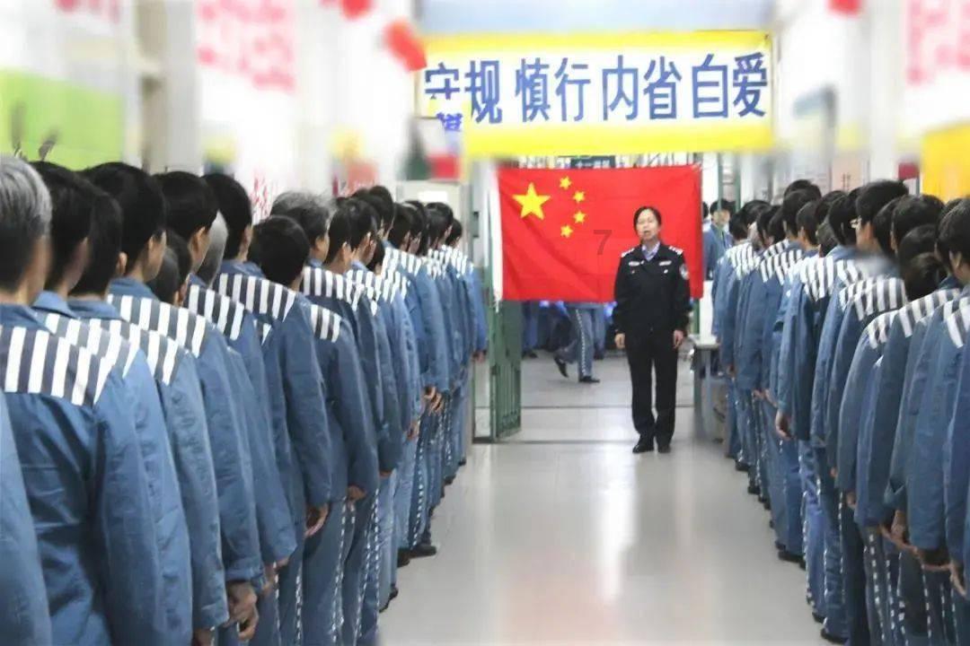 逃离神秘海底世界
